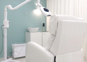 ホワイトニングカフェ岡山店の口コミと料金を解説